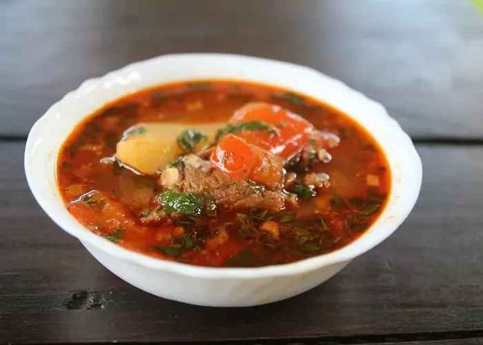 там де гори Konukevi